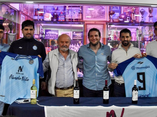 Loma Negra present su nueva pilcha